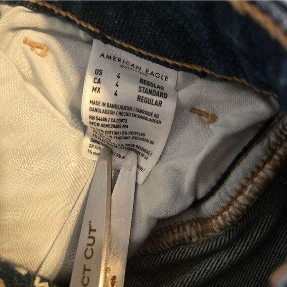 American Eagle Stretch Mom  Blue Denim Jeans - Picture 7 of 7